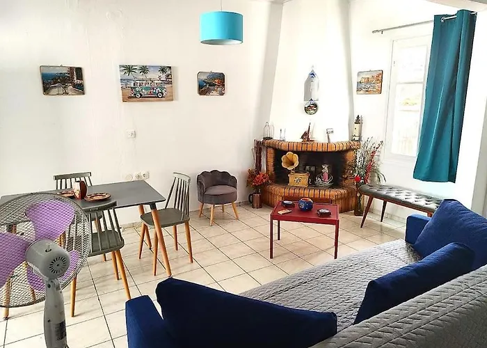 Casa vacanze Cosy Kotroni, Greek Cuteness, Townhouse For 6 Città di Skiathos