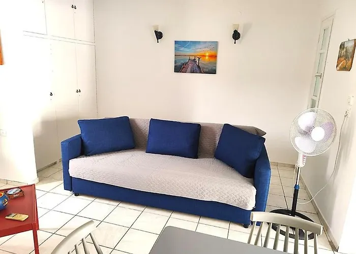 Casa vacanze Cosy Kotroni, Greek Cuteness, Townhouse For 6 Città di Skiathos