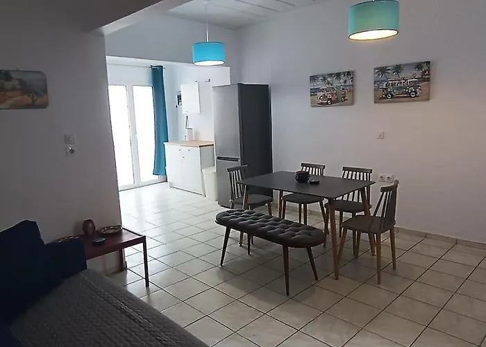 Casa vacanze Cosy Kotroni, Greek Cuteness, Townhouse For 6 Città di Skiathos